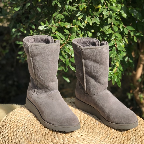 ugg amie gray